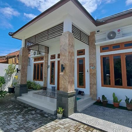Family Homestay Near Malioboro Yogyakarta Ngoại thất bức ảnh